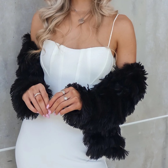 Layered Faux Fur Jacket - Picture 3 of 6